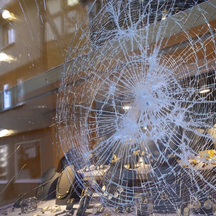 Folie De Securitate-Folie De Securitate Si Antiefractie